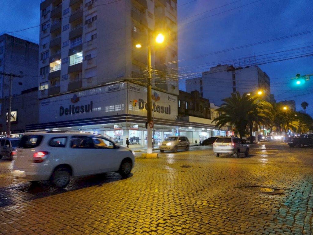 Estabelecimentos não essenciais podem atender até as 20h - Niela Bittencourt