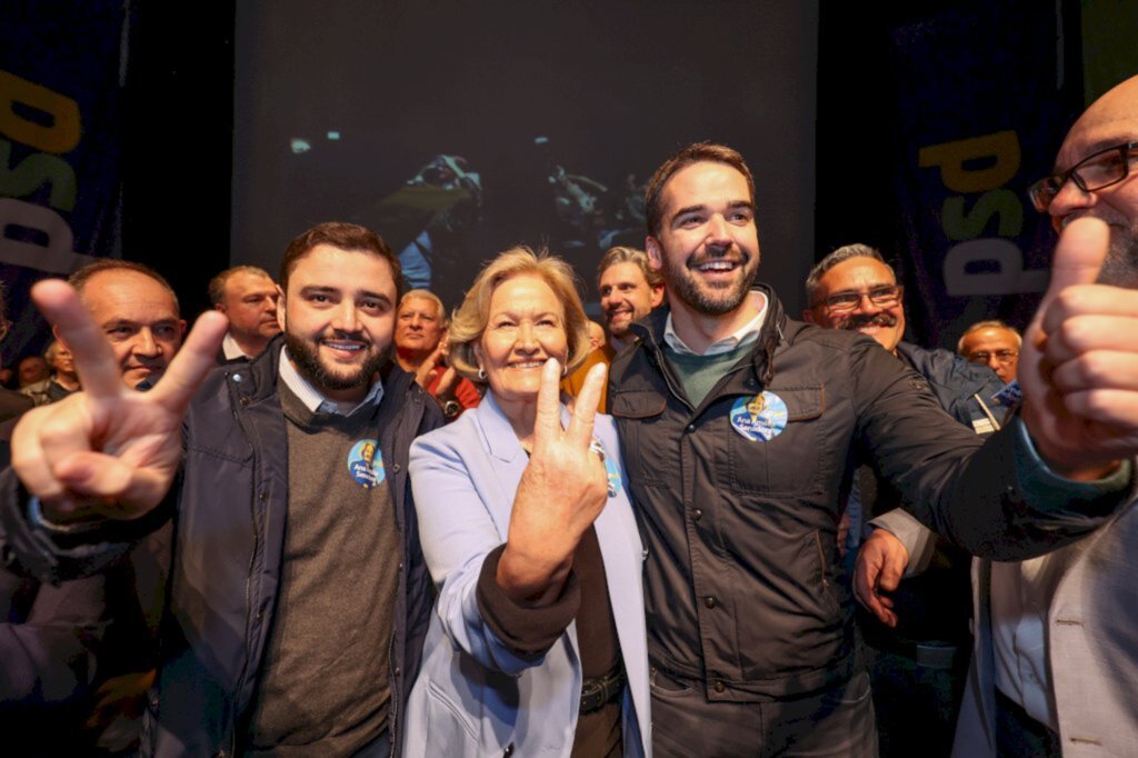 Gustavo Mansur/Especial FS - Tucano e o candidato a vice  Gabriel Souza marcaram presença na convenção