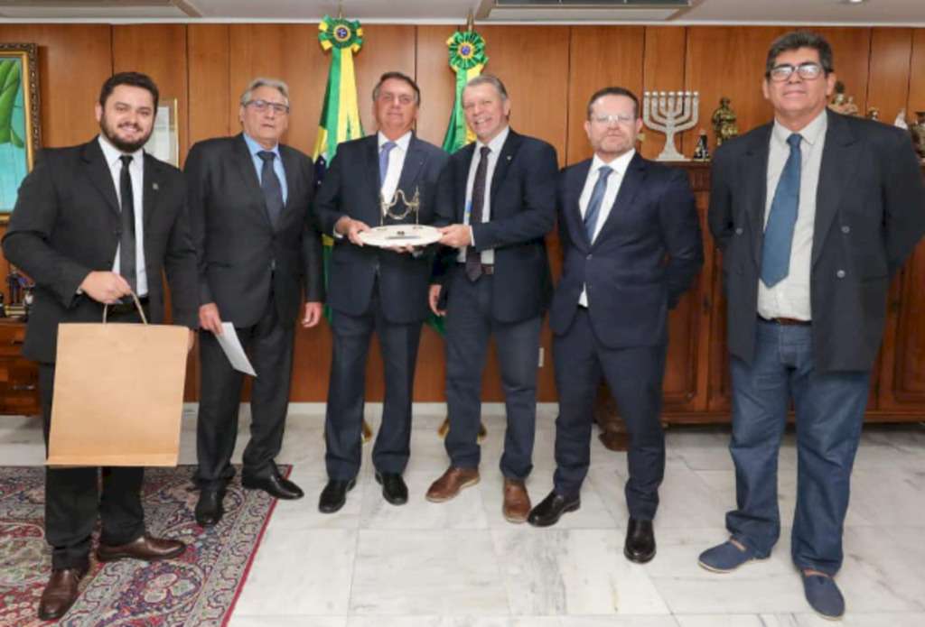 Divulgação - Hamm e representantes da ABCCC se reuniram com Bolsonaro