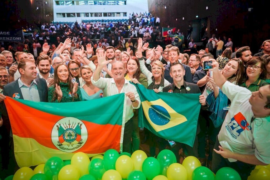 Adriana Lara participa de evento do PL