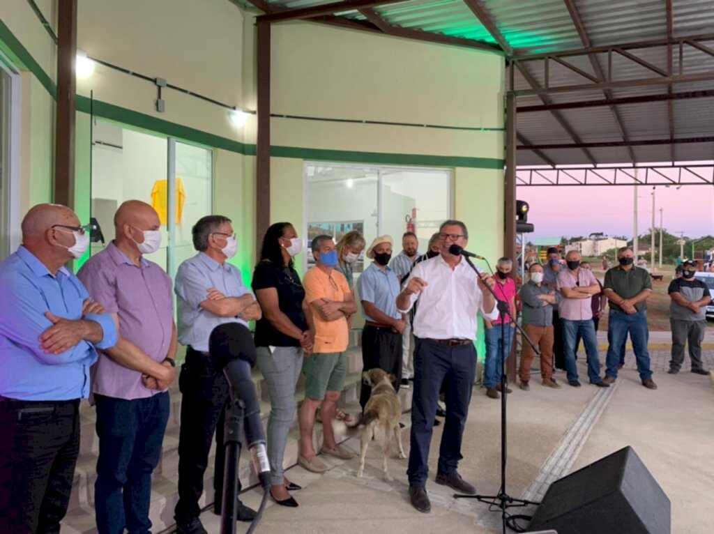 Divulgação - Deputado participou da inauguração da rodoviária