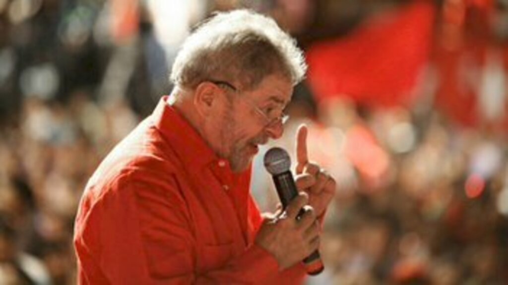 Lula diz que só vai anunciar candidatura em 2022