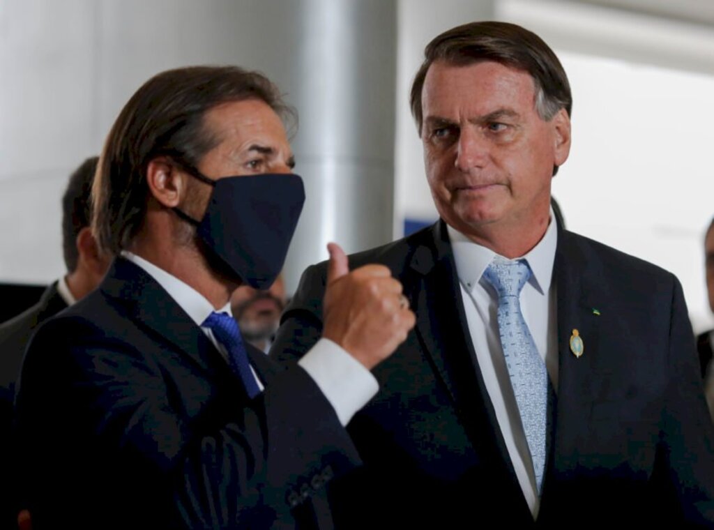 Presidente Bolsonaro será convidado para receber colega do Uruguai