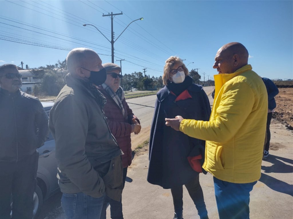 Luciano Hang visita terreno em Bagé