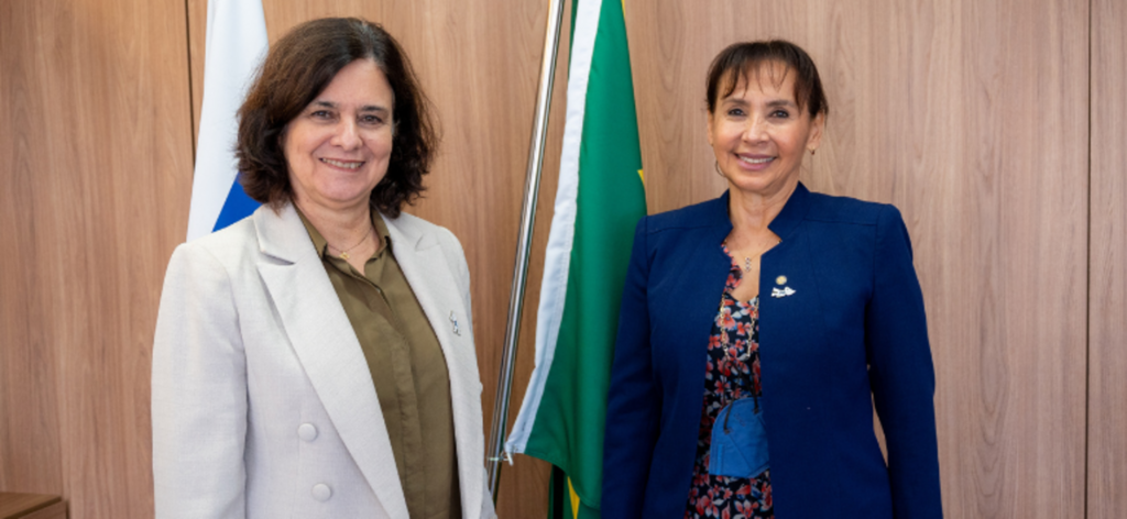 Julia Prado-JC - Ministra Nisia Trindade e a representante da Opas no Brasil, Socorro Gross
