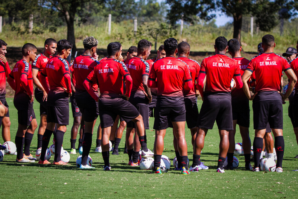 (Foto: Italo Santos - AI GEB) - Rubro-Negro iniciou a pré-temporada no dia 15 de novembro. Nestes mais de dois meses, montou um elenco totalmente novo