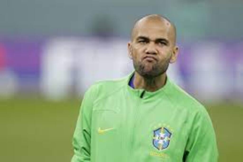 Justiça espanhola decreta prisão preventiva e sem fiança para Daniel Alves