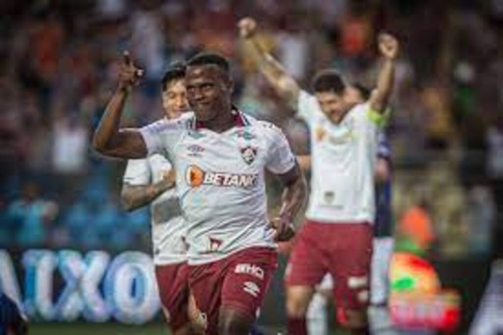 Fluminense bate o Madureira e segue 100% no Campeonato Carioca