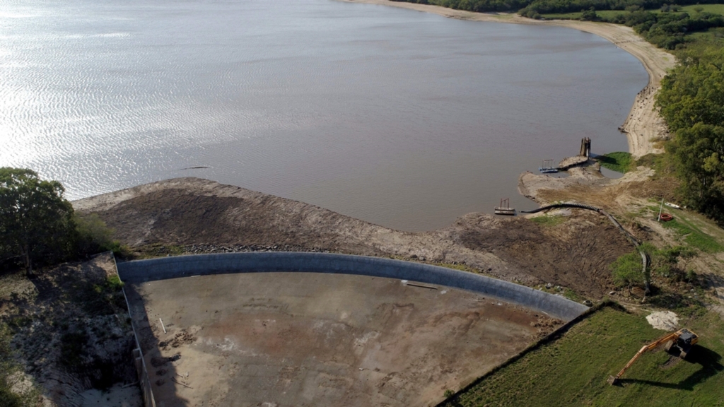 Foto: QZ7 Filmes - DP - Sanep diz ter feito uma série de procedimentos para reforçar a segurança da barragem