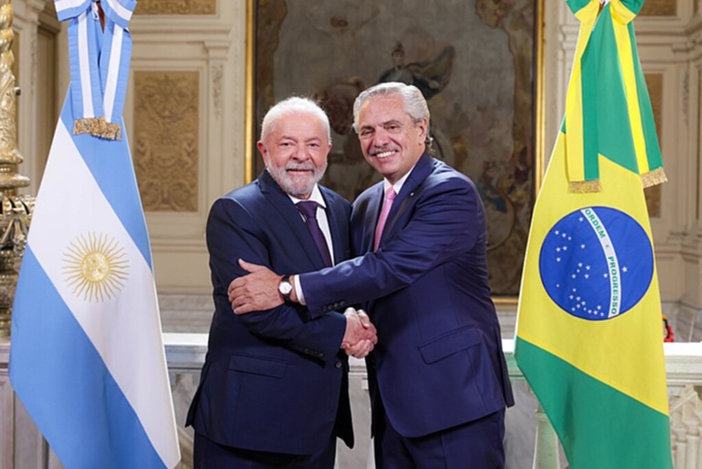 Divulgação/JC - Lula anunciou apoio financeiro ao projeto Néstor Kirchner, que aumentará a capacidade de exportação de gás argentino para o Brasil, passando por Uruguaiana.