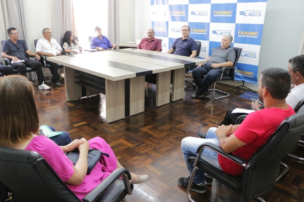 Prefeito em exercício Juliano Polese recebe presidentes de bairros e ouve suas reivindicações