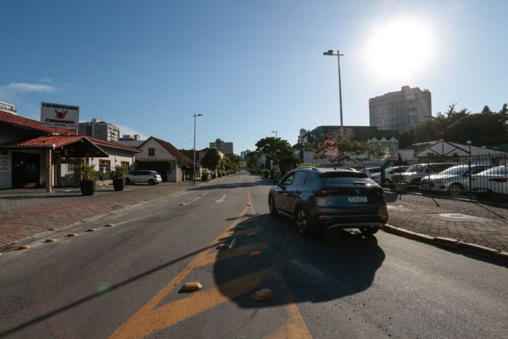 Trânsito é liberado após conclusão de obra na rua Visconde de Taunay