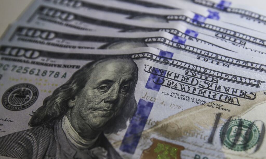 Dólar cai para R$ 5,08 e atinge menor nível desde novembro