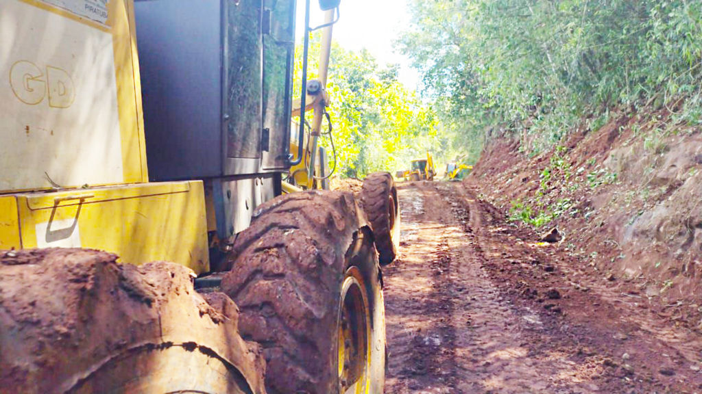 OBRAS CONCENTRA ESFORÇOS EM MANUTENÇÃO DE ESTRADAS RURAIS EM PIRATUBA