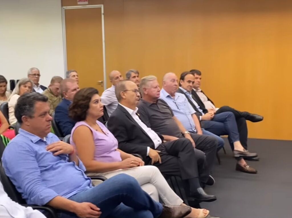 Deputado Berlanda participa de reunião, em que foi apresentado o diagnóstico financeiro do estado