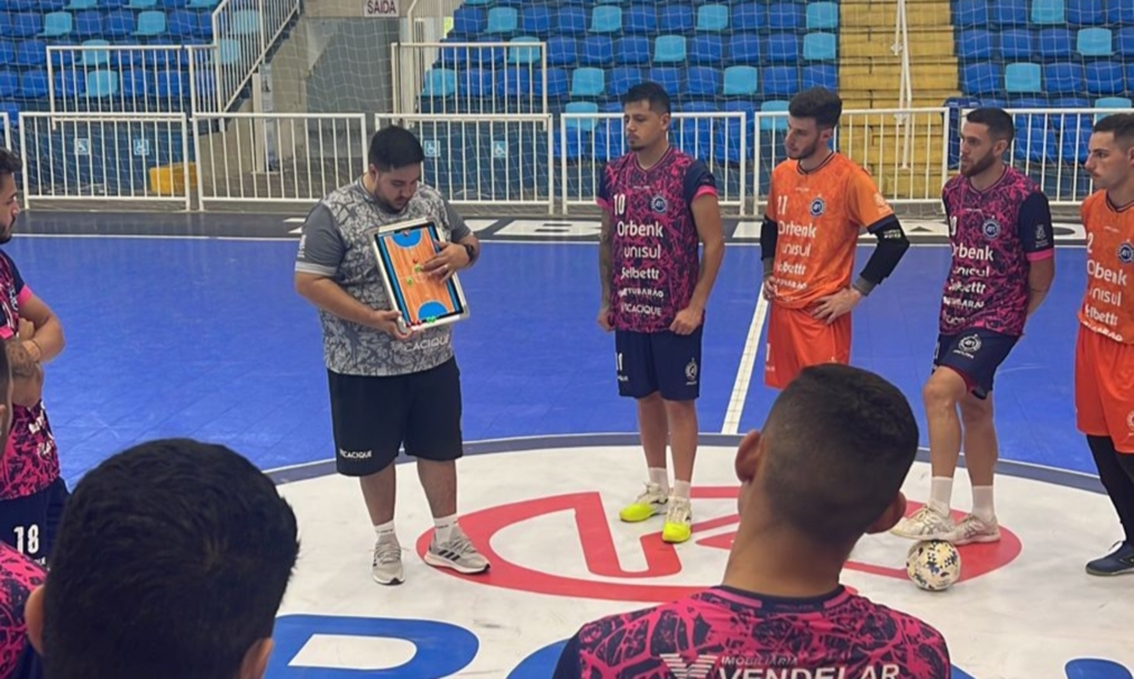 Tubarão Futsal vai estrear na Liga Nacional contra o Cascavel