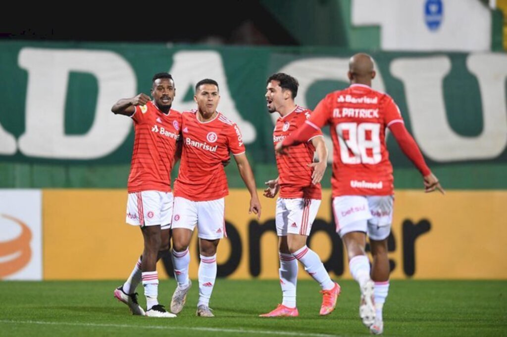 Na estreia de Aguirre, Inter vence a Chapecoense e quebra tabu na Arena Condá