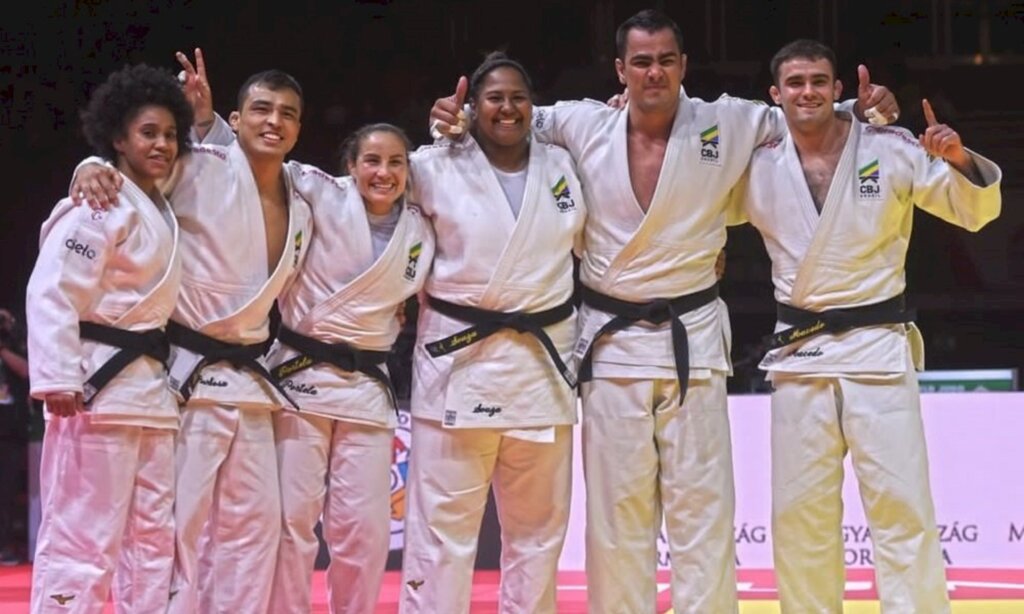 Brasil é bronze por equipes no Mundial de Judô