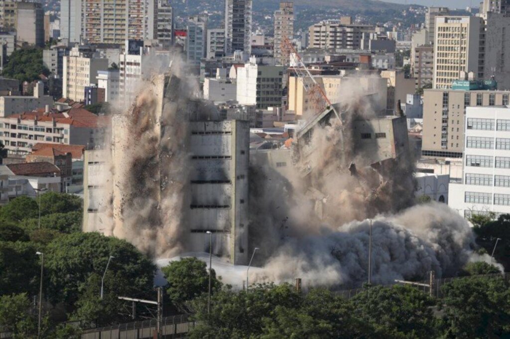 Implosão ocorreu em sete segundos