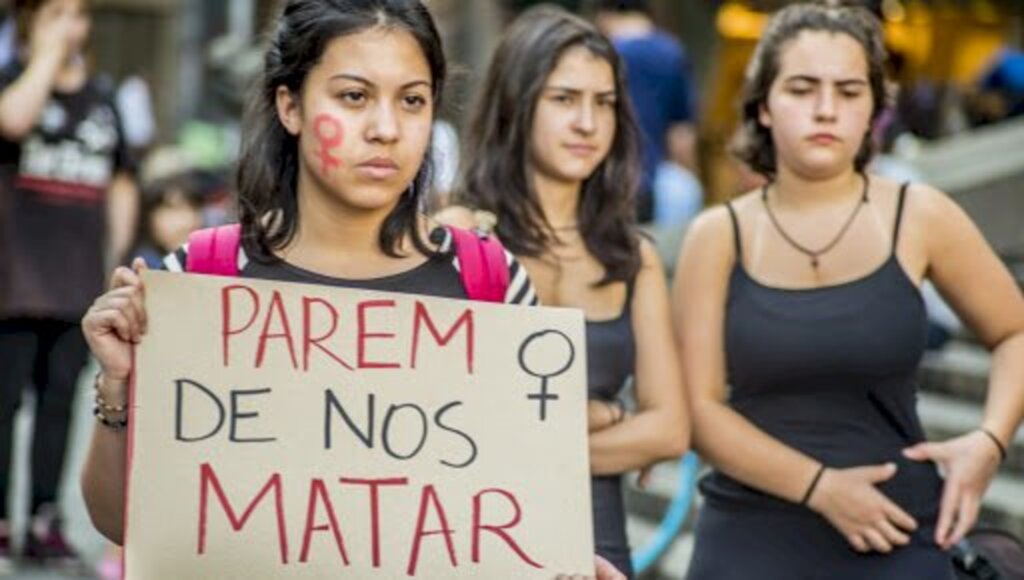 Uma mulher é morta a cada 9 horas, aponta estudo