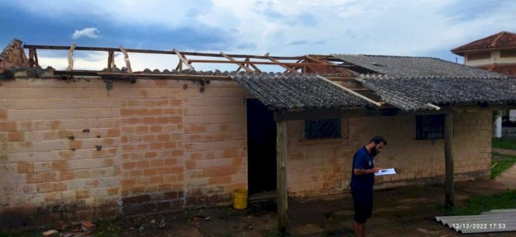 Temporal causa estragos em Cachoeira