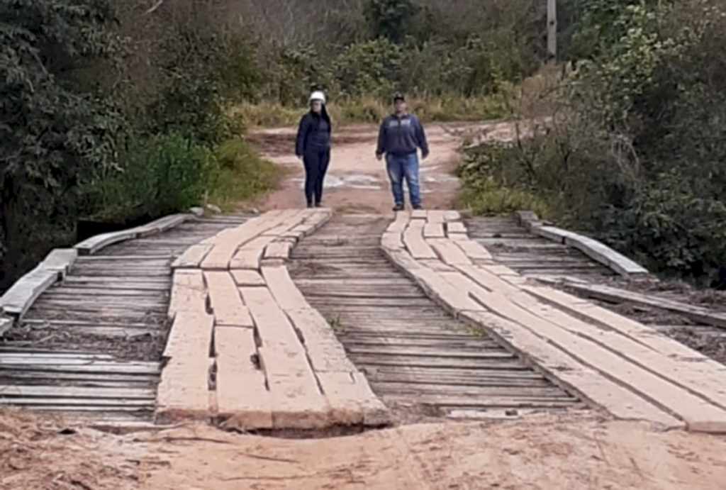 Trânsito interditado na ponte do Botucaraí