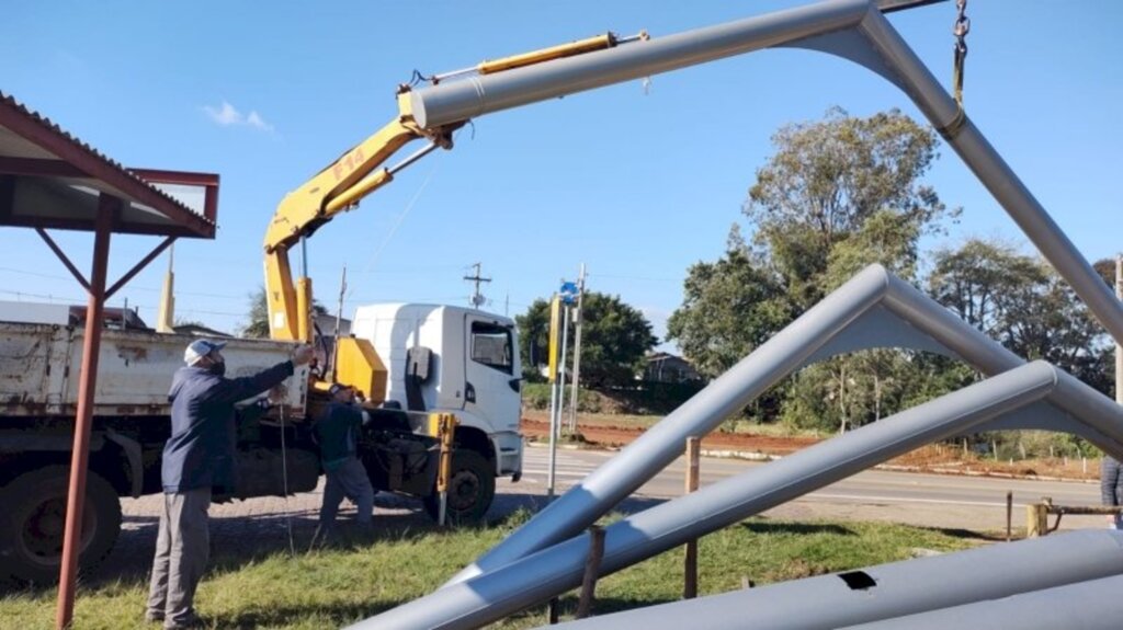 Iniciada nova etapa das obras do pórtico