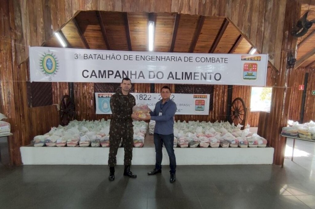 Batalhão arrecada mais de 600 kg de alimentos para doação