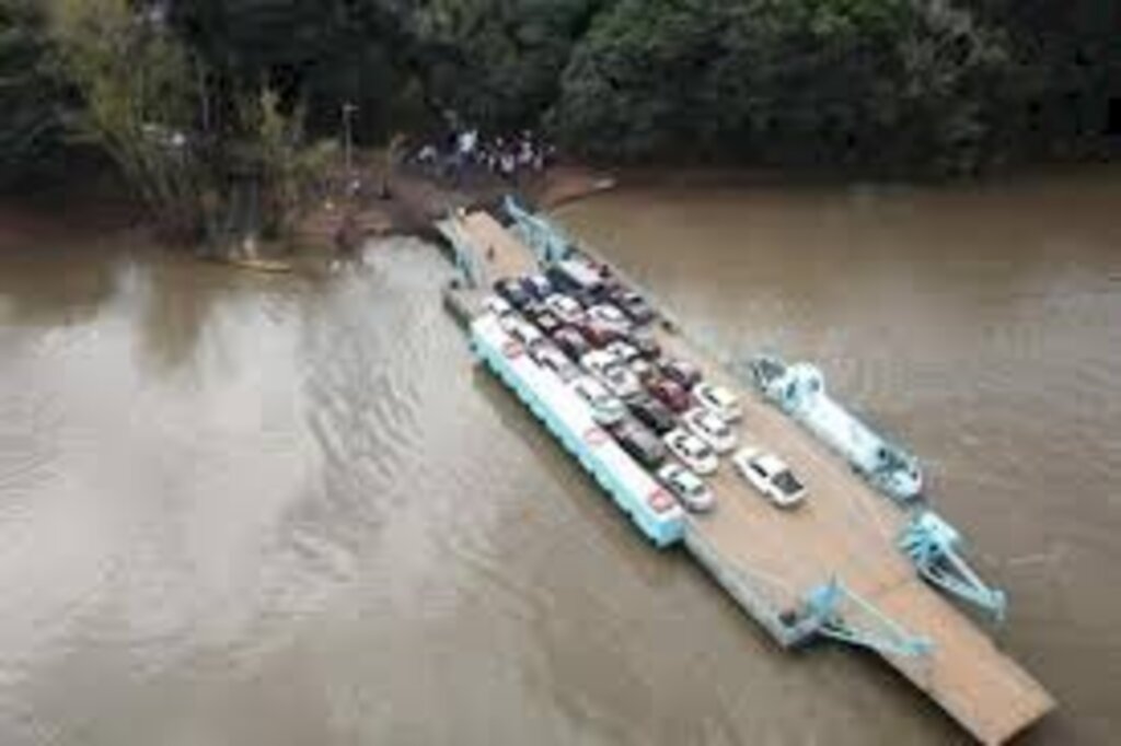 Baixo nível do Jacuí impede funcionamento da balsa