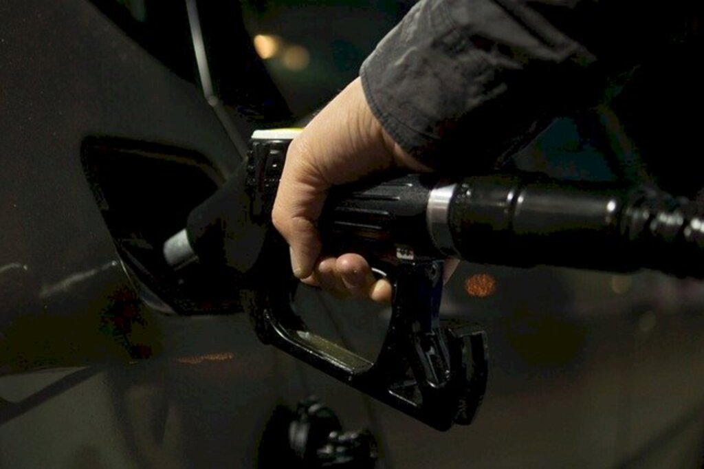 Petrobras anuncia aumento de 4% na gasolina, e de 5% no diesel