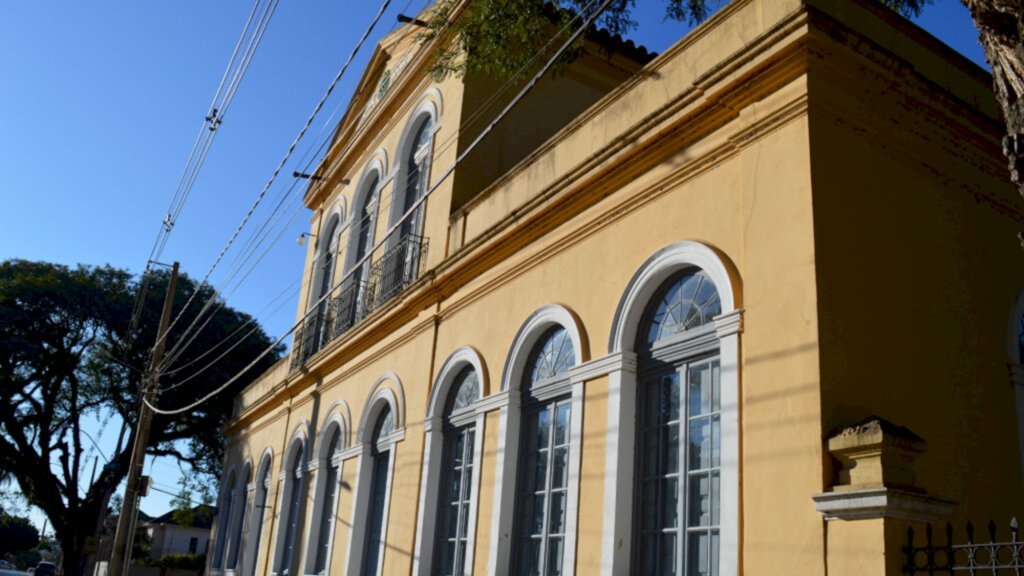 Cachoeira do Sul mantém salários dos servidores em dia em julho