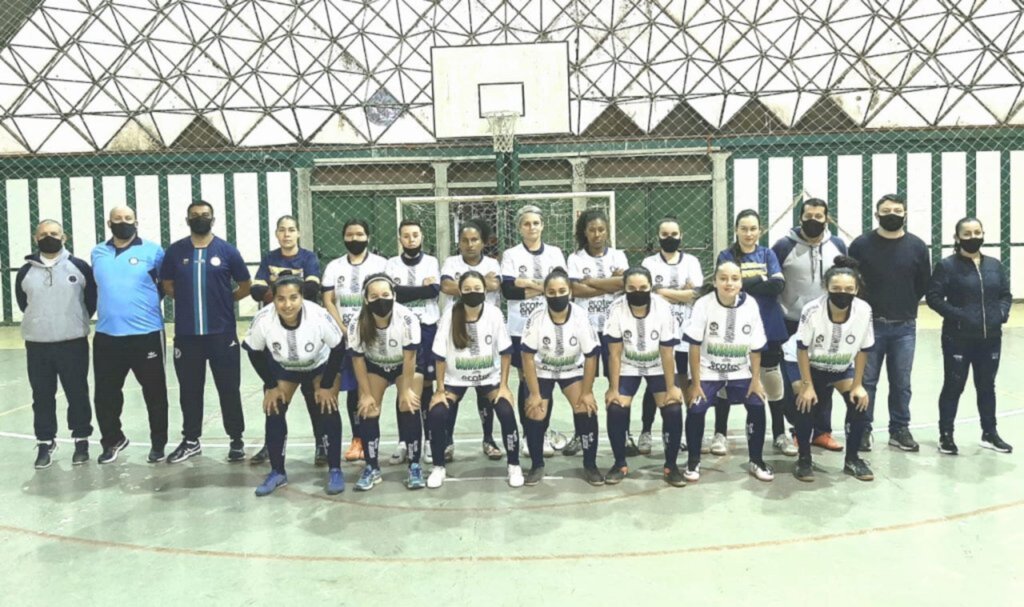 Na reta final, equipe feminina do Cruzeiro realiza primeiros treinos em Santa Margarida do Sul