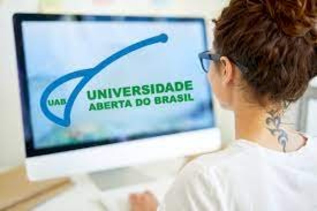 Aberta as inscrições para formação da UAB (Universidade aberta do Brasil)