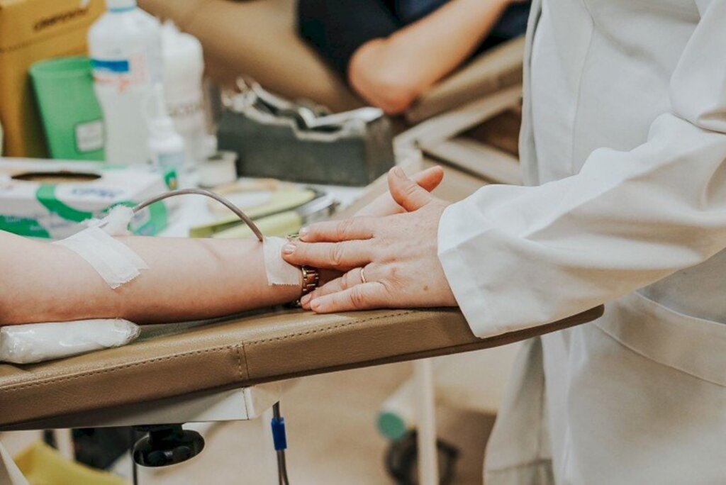 Doadores de sangue podem se inscrever para a campanha 'doar é viver'