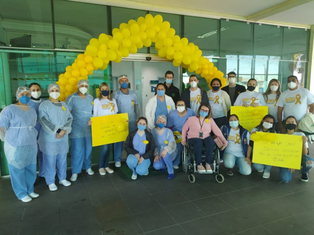 Equipe do CAPS trabalha conscientização e prevenção ao suicídio com orientações a pacientes da Santa Casa