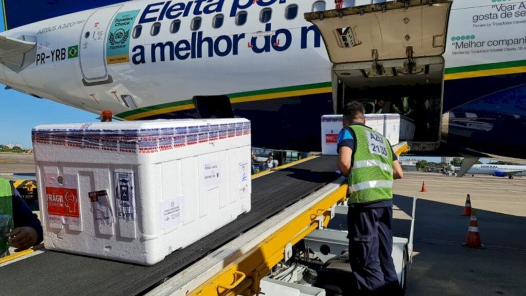 RS recebeu 360 mil doses de vacinas contra a covid-19 nesta quinta