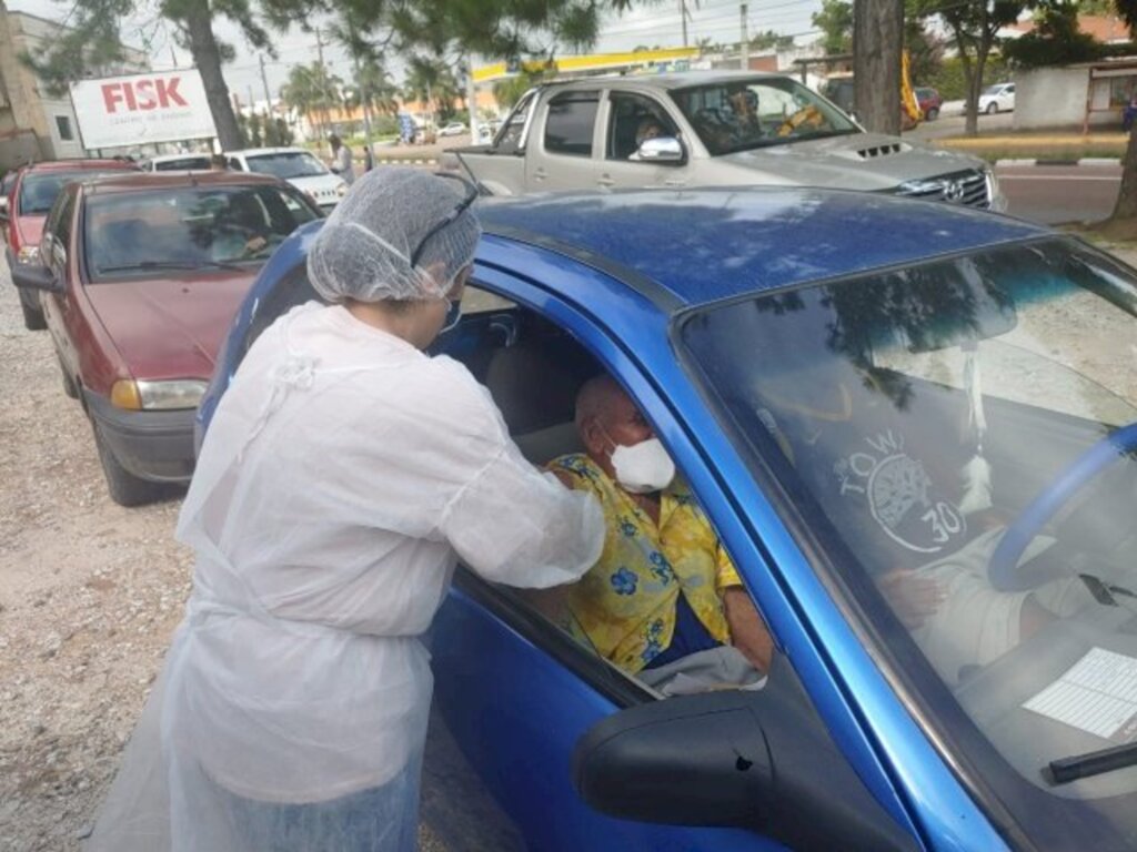 Drive-Thru da vacinação será no colégio Tiradentes a partir de hoje