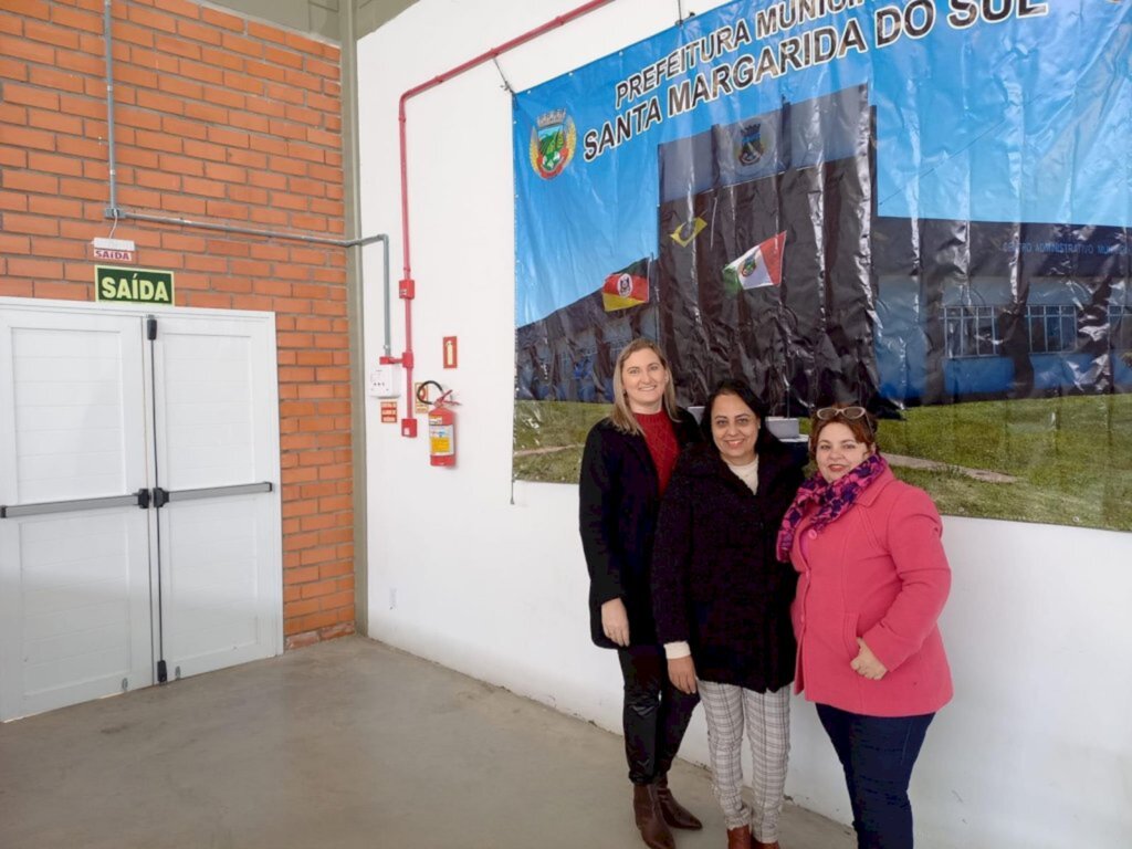 Servidoras da Secretaria de Educação participam de reunião no Município de Santa Margarida do Sul