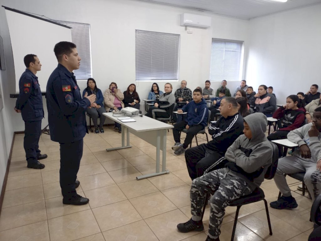 Projeto 'Bombeiro Mirim' 2022 é iniciado em São Gabriel