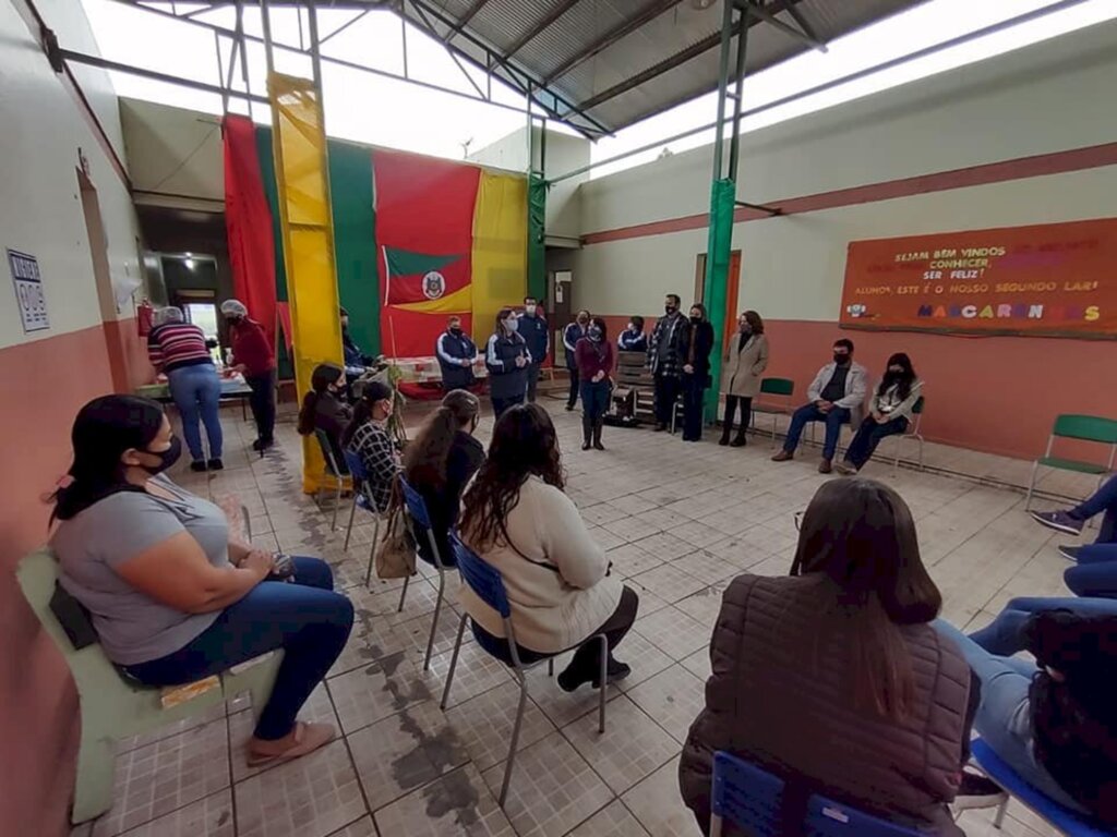 Semana Nacional do Trânsito: Rossyr palestra em escolas sobre perdas e luto