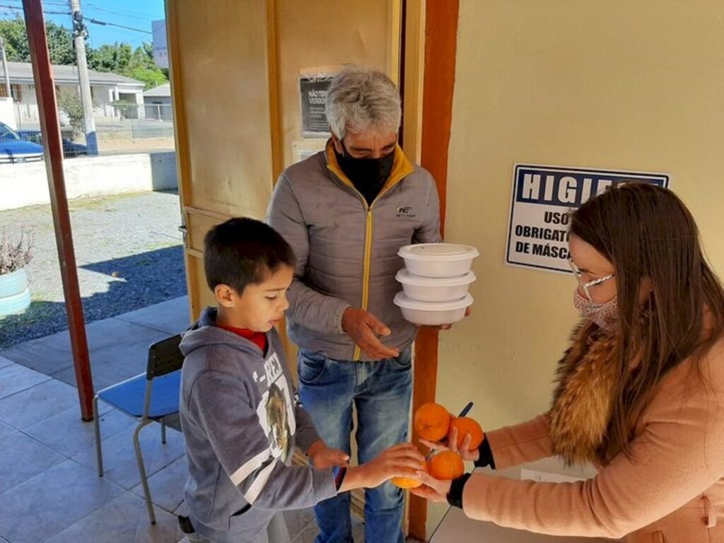 Educação já distribuiu mais de 250 mil marmitex durante o período de pandemia