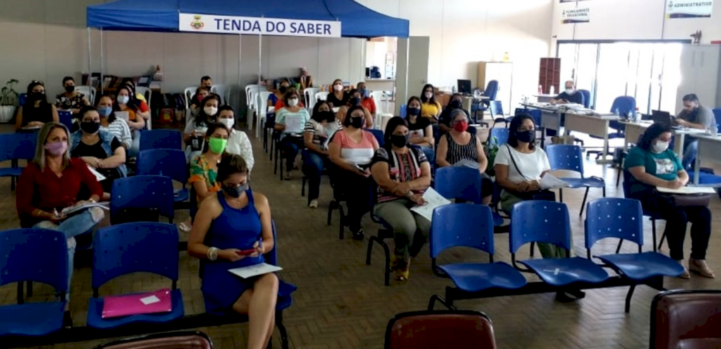 'A escola tem que ensinar' foi tema principal da reunião com supervisores da rede municipal