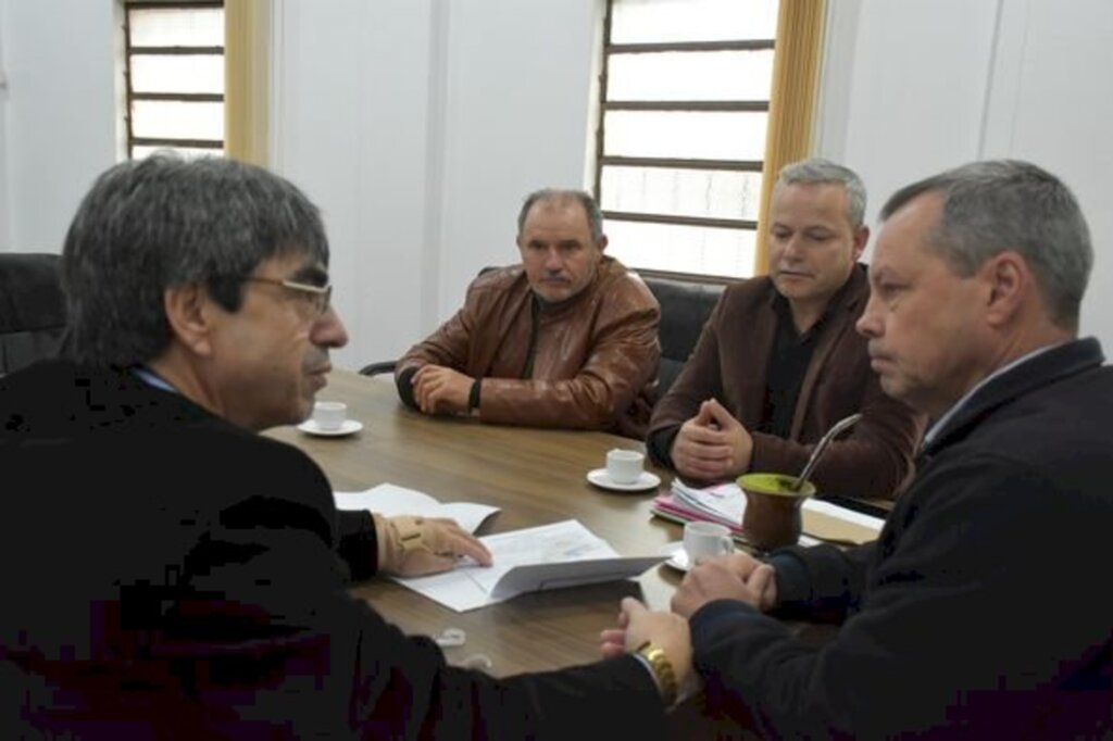 Comitiva da ULFRO visita o parlamento gabrielense