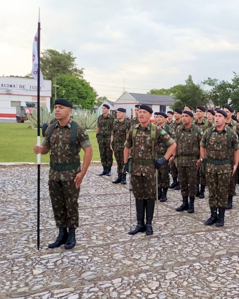 São Gabriel se despede do comandante Souza Dias