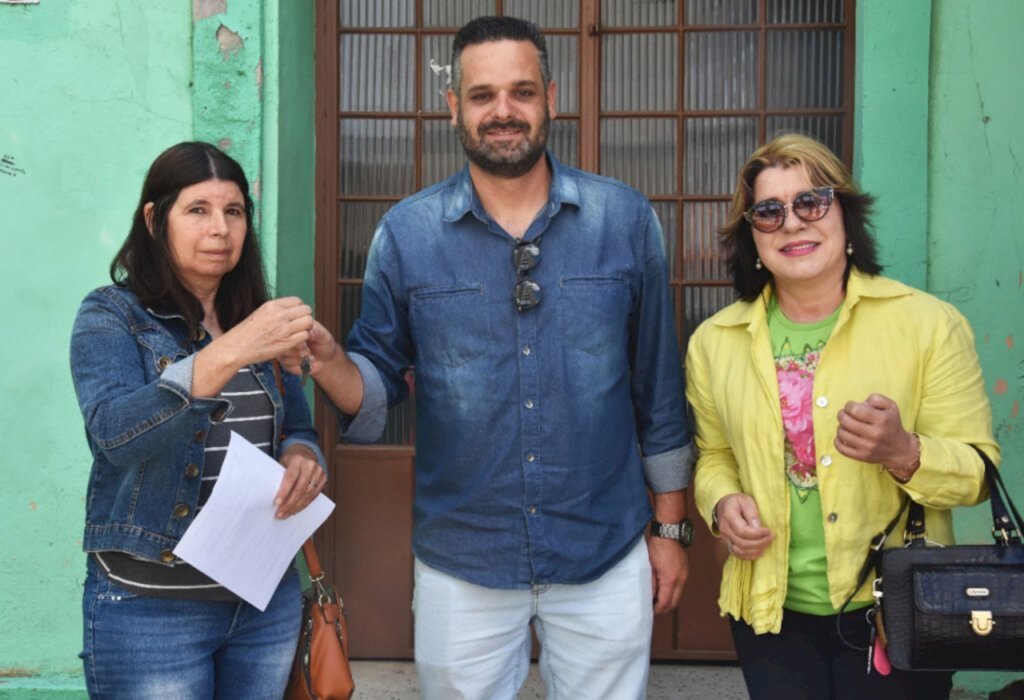 Município entrega espaço para centro do artesanato