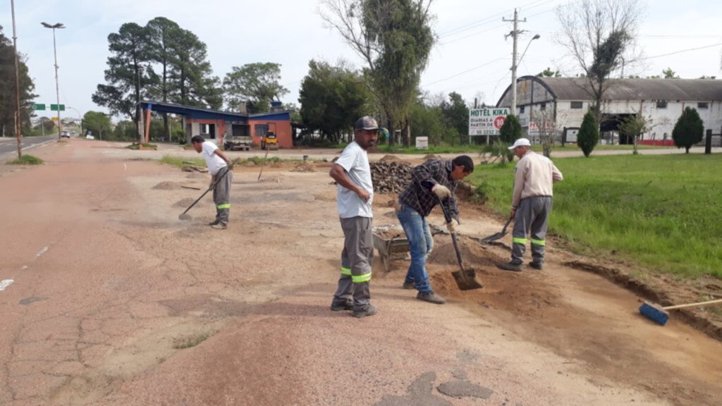 Conserto de pavimentação prossegue nas vias da cidade