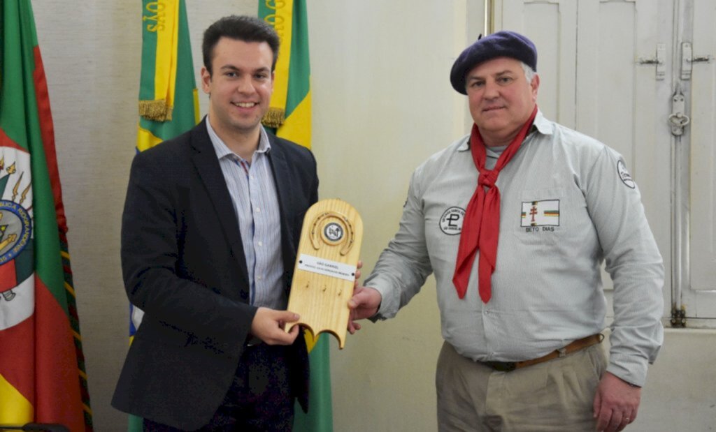 Prefeitura apoia 15ª cavalgada da chama da tradição
