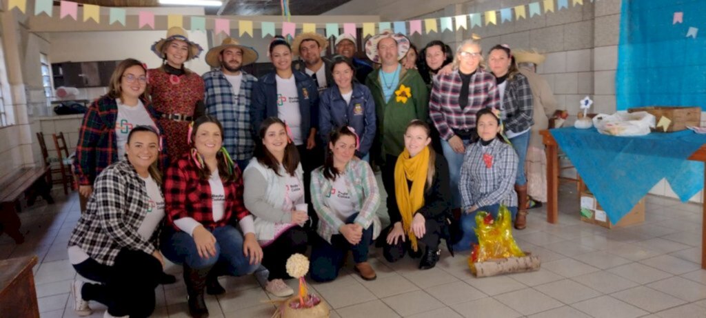 Rede Bem Cuidar organizar vento para idosos do grupo vida saudável no bairro Independência