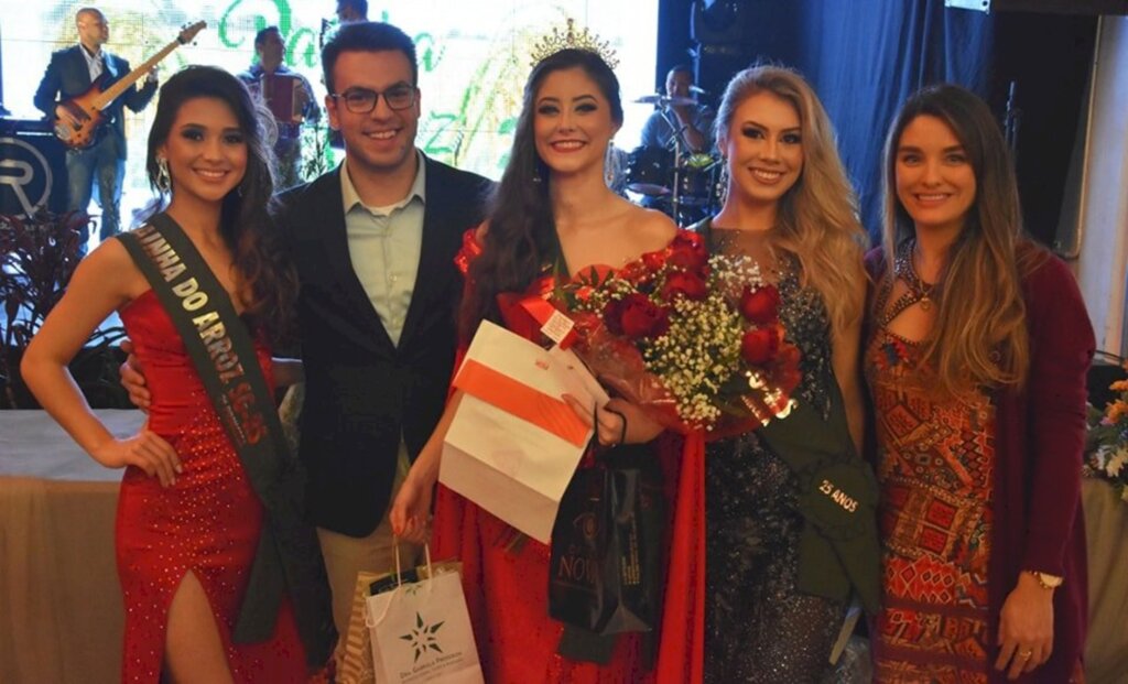 Prefeito prestigia concurso Rainha do Arroz