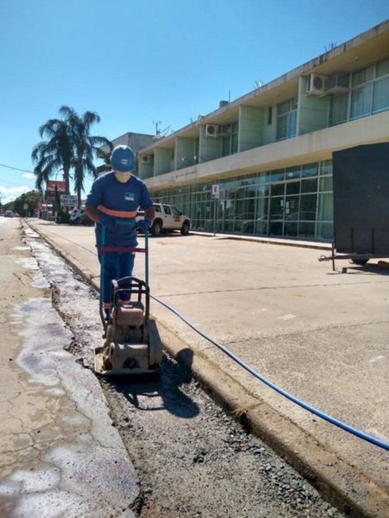 São Gabriel Saneamento apresenta plano pra repavimentar ruas e suspensão de tarifa a usuários que adequarem as conexões de esgoto